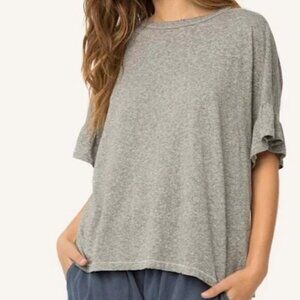 THE GREAT. Ruffled Short Sleeve Tee Top Size 3 Large Heather Gray